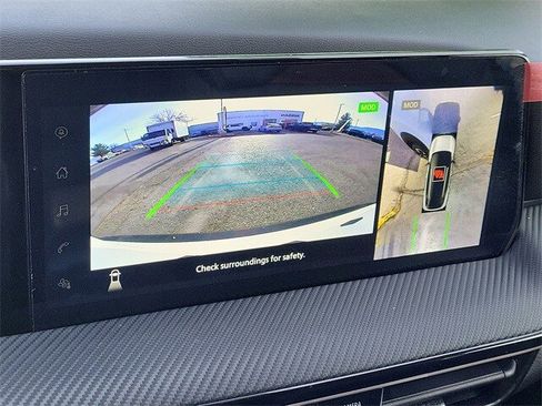 Certified 2025 Nissan Kicks SR image 16