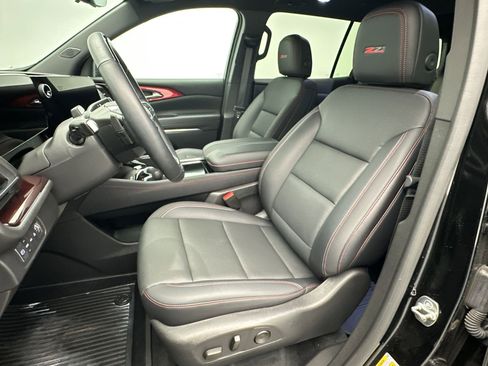 Certified 2025 Chevrolet Traverse Z71 w/ Enhanced Driving Package AWD/4WD image 5