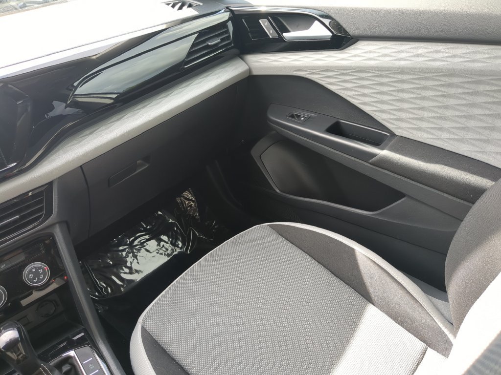 Certified 2023 Volkswagen Taos S FWD image 14