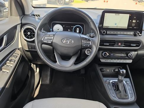 Used 2022 Hyundai Kona Limited AWD/4WD image 9