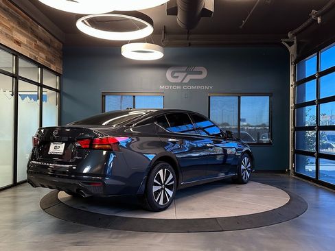 Used 2020 Nissan Altima 2.5 SL image 3