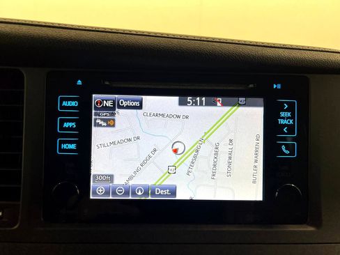 Used 2016 Toyota Sienna SE Premium image 18