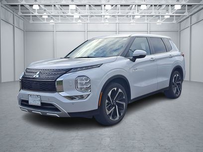 Used 2024 Mitsubishi Outlander 4WD Plug-In Hybrid
