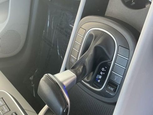Certified 2025 Hyundai Kona SEL AWD/4WD image 22