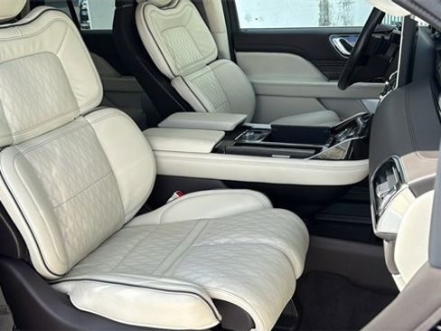 Used 2023 Lincoln Navigator Black Label image 14