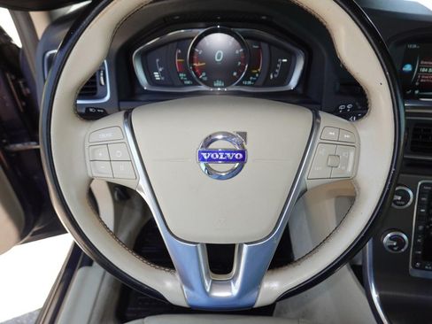 Used 2015 Volvo V60 T5 Premier w/ Convenience Package FWD image 13