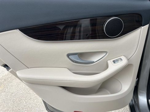 Certified 2021 Mercedes-Benz GLC 300 image 15