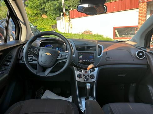 Used 2015 Chevrolet Trax LT w/ LPO, Cargo Package image 9