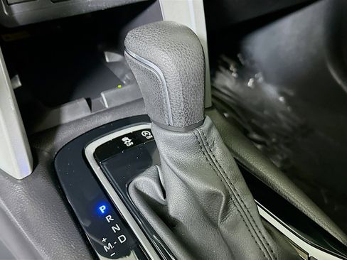 Used 2024 Toyota Corolla Cross LE image 21