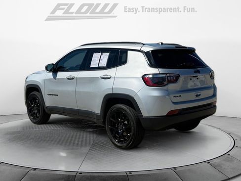 Used 2025 Jeep Compass Latitude w/ Altitude Special Edition image 6