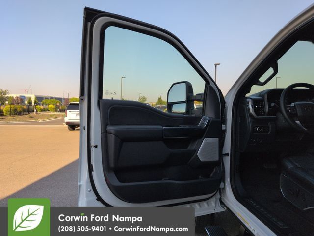 New 2026 Ford F450 Platinum w/ FX4 Off-Road Package AWD/4WD image 10