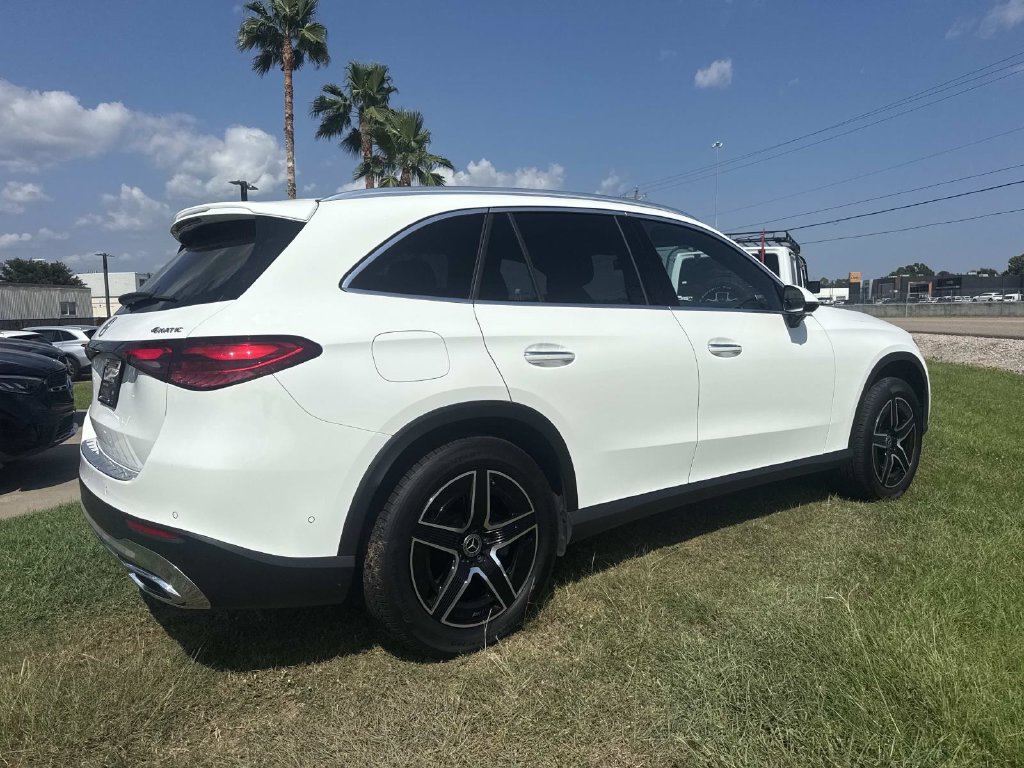 Used 2026 Mercedes-Benz GLC 300 4MATIC image 6