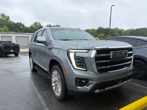 Used 2025 GMC Yukon Elevation w/ Elevation Premium Package RWD image 3