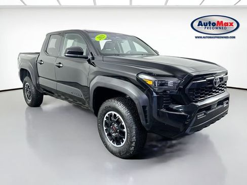 Used 2025 Toyota Tacoma TRD Off-Road image 1