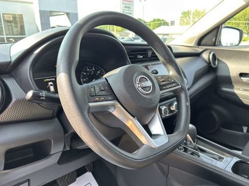 Used 2023 Nissan Kicks SV FWD image 30