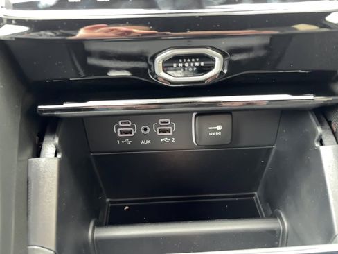 Used 2026 Jeep Grand Cherokee Limited w/ Limited Altitude Package AWD/4WD image 26