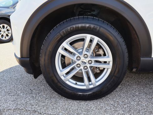 Used 2020 Ford Explorer XLT w/ Equipment Group 202A image 32