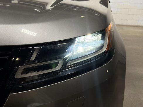 Certified 2020 Land Rover Range Rover Velar R-Dynamic S image 9