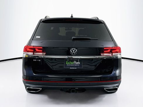 Used 2023 Volkswagen Atlas SE w/ Black Wheel Package FWD image 7