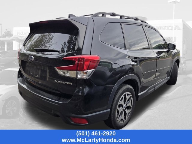 Used 2022 Subaru Forester Premium AWD/4WD image 6