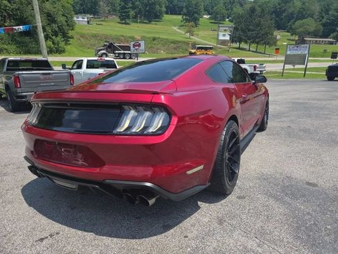 Used 2018 Ford Mustang GT RWD image 6