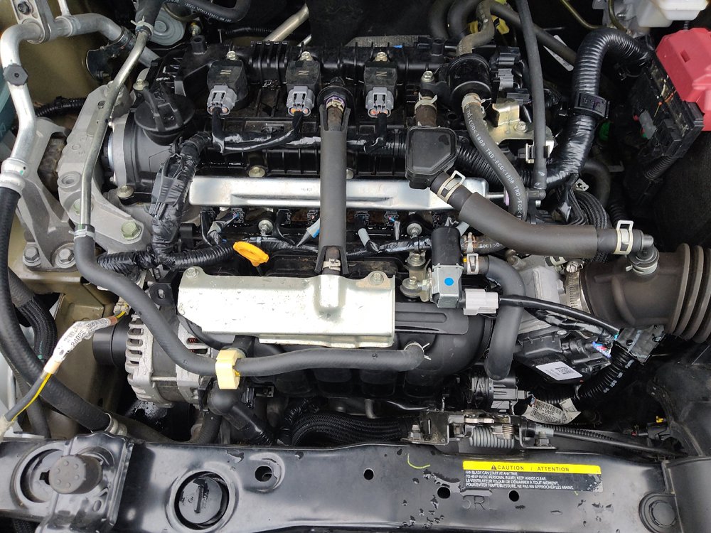 Used 2022 Nissan Versa SR FWD image 30