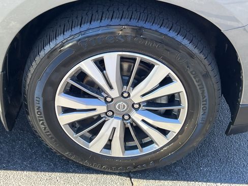 Used 2020 Nissan Pathfinder SV w/ Cargo Package image 13