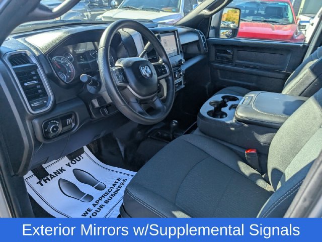 Used 2024 RAM 3500 Tradesman w/ Chrome Appearance Group AWD/4WD image 18