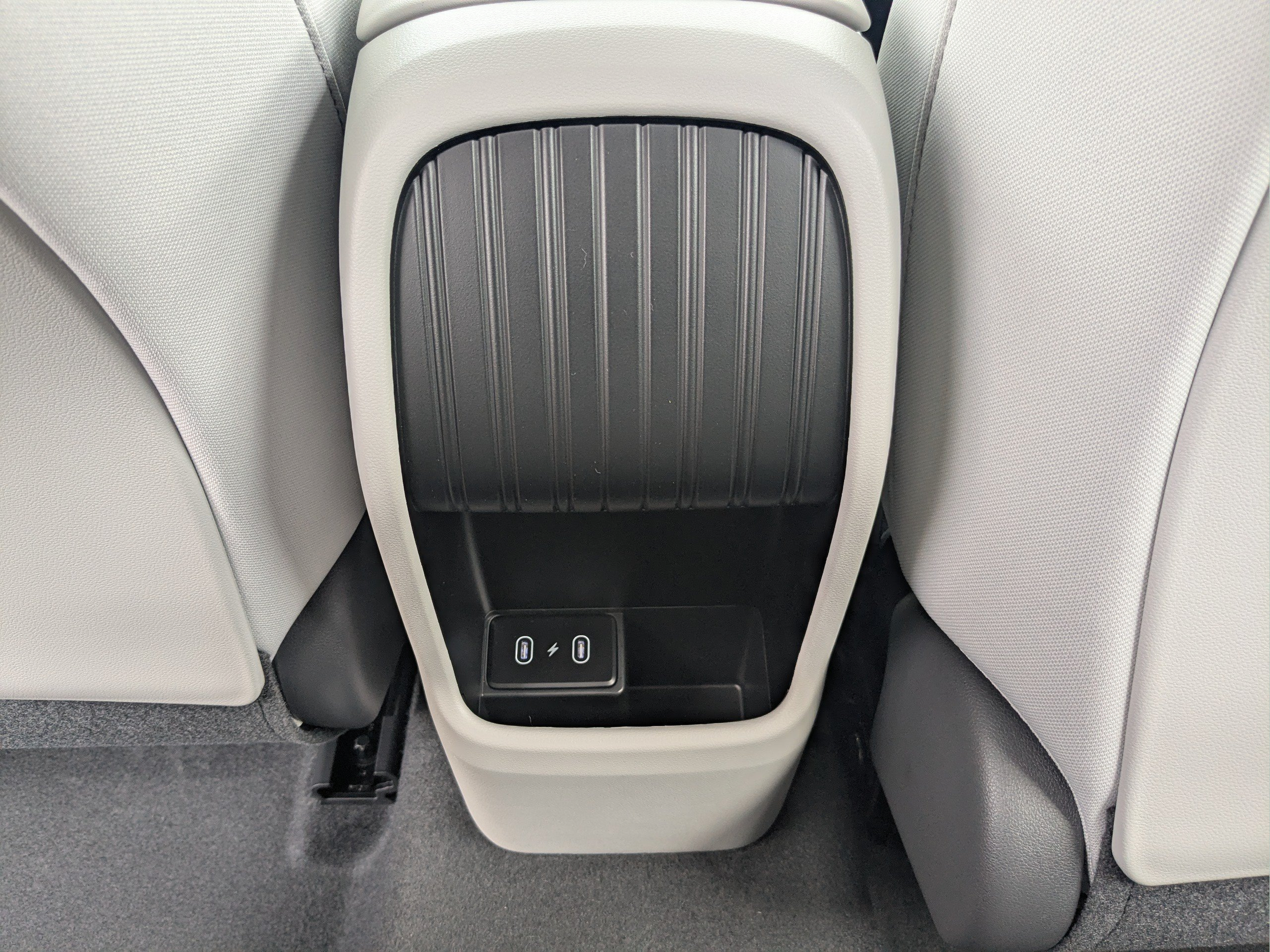 New 2027 Hyundai Kona SE FWD image 18
