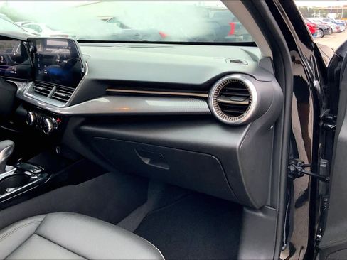 Used 2025 Chevrolet Trax ACTIV w/ Driver Confidence Package FWD image 17