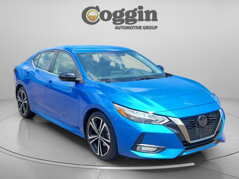 Used 2022 Nissan Sentra SR w/ Lighting Package FWD image 7