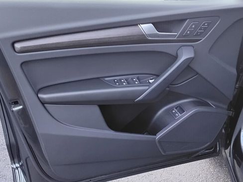 Certified 2024 Audi Q5 e Premium image 14