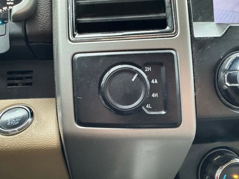 Used 2020 Ford F150 Lariat w/ Equipment Group 501A Mid image 23