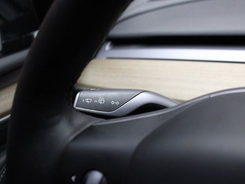 Used 2023 Tesla Model Y Long Range image 44