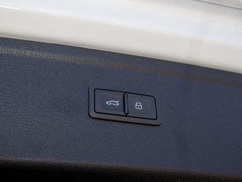 Used 2025 Audi Q5 2.0T Premium image 14