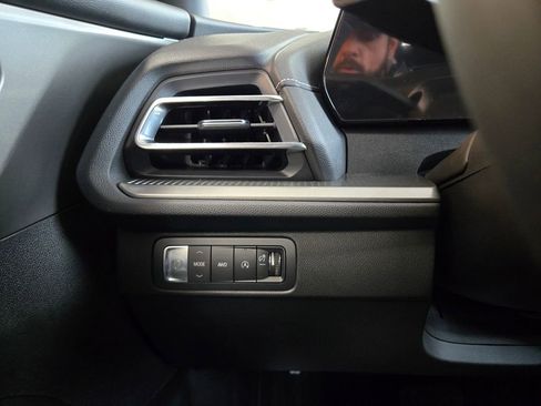 New 2026 Chevrolet Traverse LT image 10