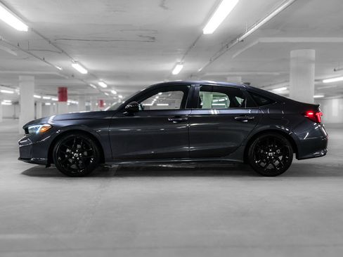 Used 2025 Honda Civic Sport image 13
