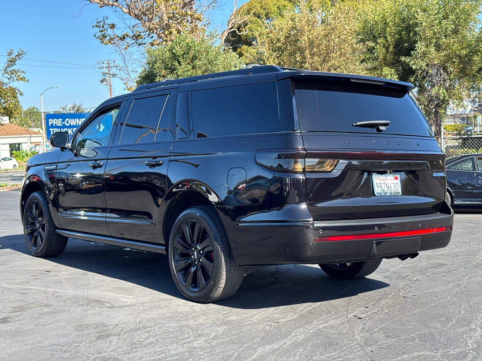 Used 2022 Lincoln Navigator L Reserve AWD/4WD image 12