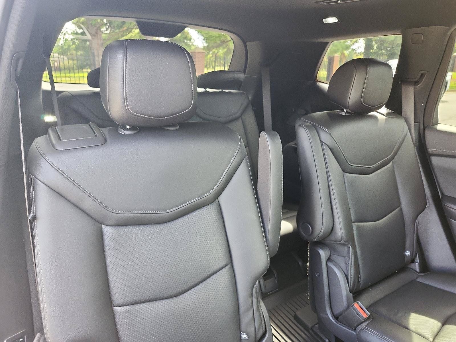Used 2022 Cadillac XT6 Sport w/ Technology Package AWD/4WD image 10