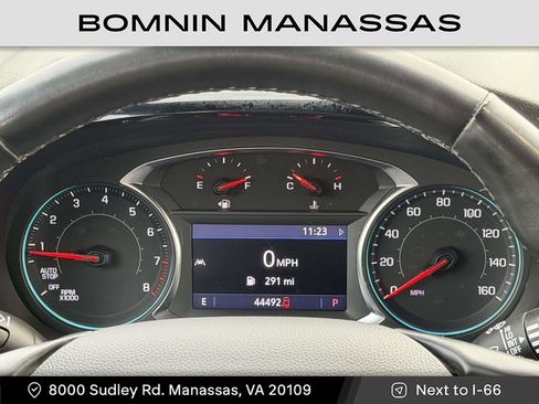 Used 2023 Chevrolet Traverse LT image 25