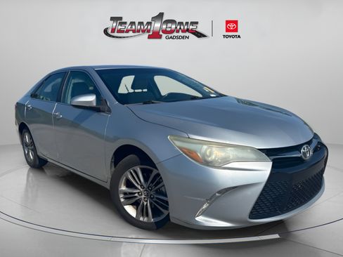 Used 2016 Toyota Camry SE FWD image 1