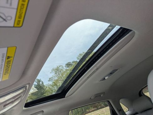 Used 2022 Kia Niro Touring Special Edition image 20