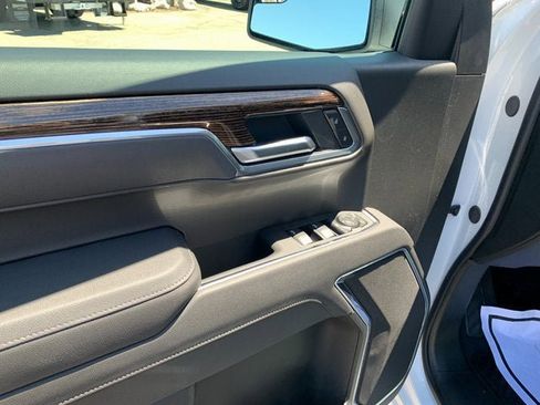 New 2026 GMC Sierra 1500 SLE w/ Preferred Package image 16