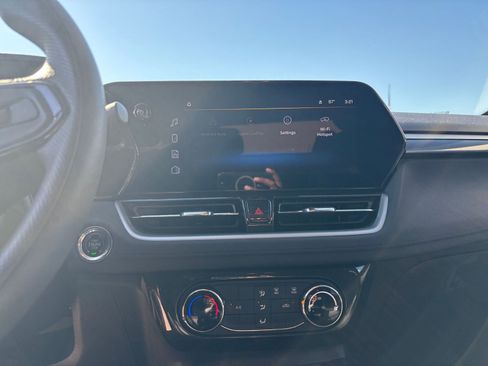 Used 2025 Chevrolet TrailBlazer LT image 21