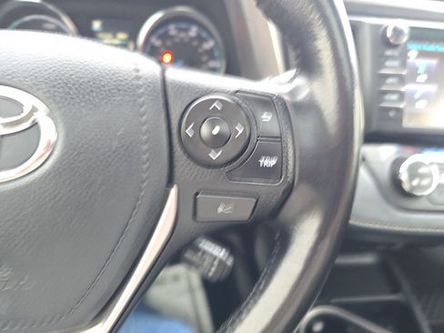 Used 2018 Toyota RAV4 XLE w/ Convenience Package image 25