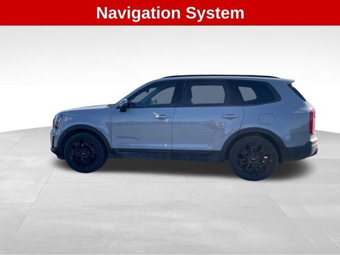 Used 2022 Kia Telluride EX w/ EX Premium Package image 2