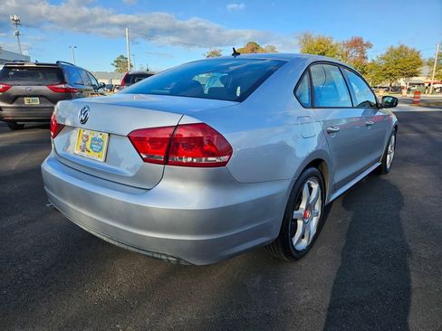 Used 2013 Volkswagen Passat 2.5 S image 5