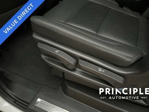 Used 2021 Chevrolet Suburban LT w/ Rear Media and Nav Package AWD/4WD image 32
