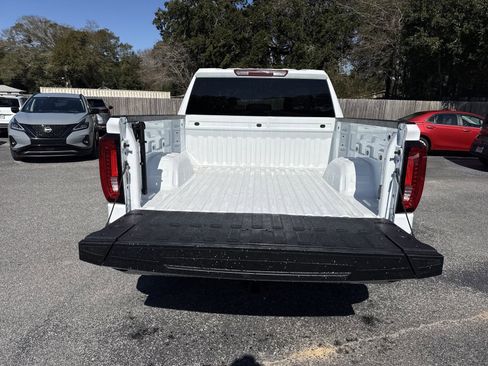 Used 2025 GMC Sierra 1500 SLT AWD/4WD image 27