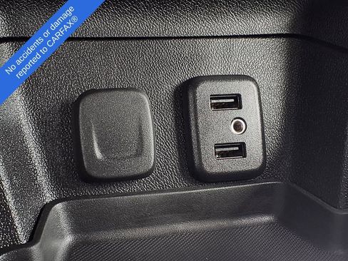 Used 2018 Chevrolet Volt LT w/ Comfort Package image 24